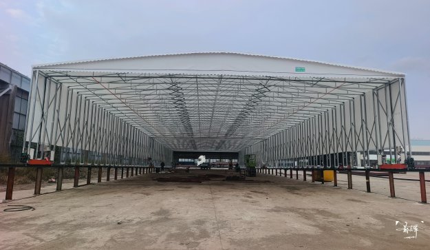 落地電動(dòng)雨棚